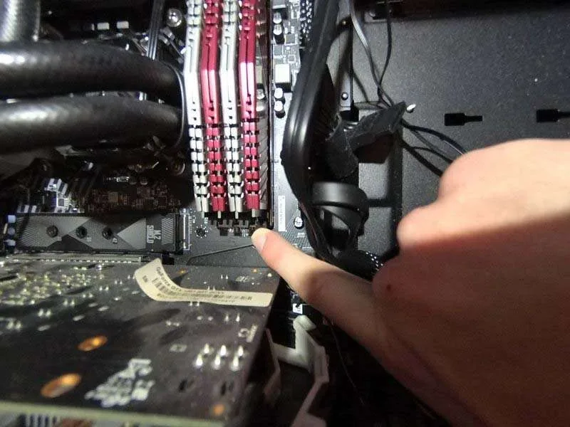 Cách Thay RAM Bo Mạch Chủ MSI Z370 Gaming Pro Carbon Đơn Giản