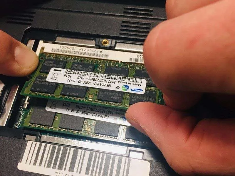 Cách Thay RAM Cho Sony Vaio VPCEA3C5E Mà Ai Cũng Thực Hiện Được
