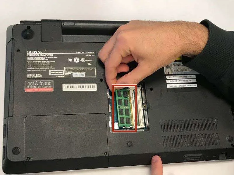 Hướng Dẫn Cách Thay RAM Cho Sony Vaio VPCF2390X