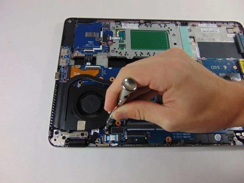 Cách Thay Tản Nhiệt Và Quạt Cho HP EliteBook 840 G1