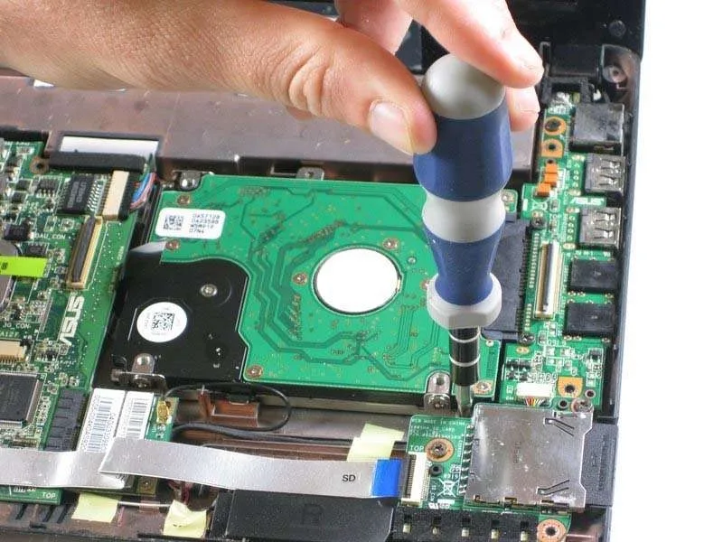 Hướng Dẫn Cách Thay Thế Ổ Cứng Asus Eee PC 1005HA Hiệu Quả