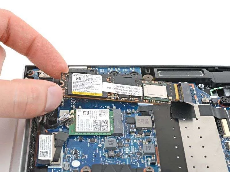 Cách Thay Thế SSD Cho laptop HP EliteBook 840 G9 Chuyên Nghiệp