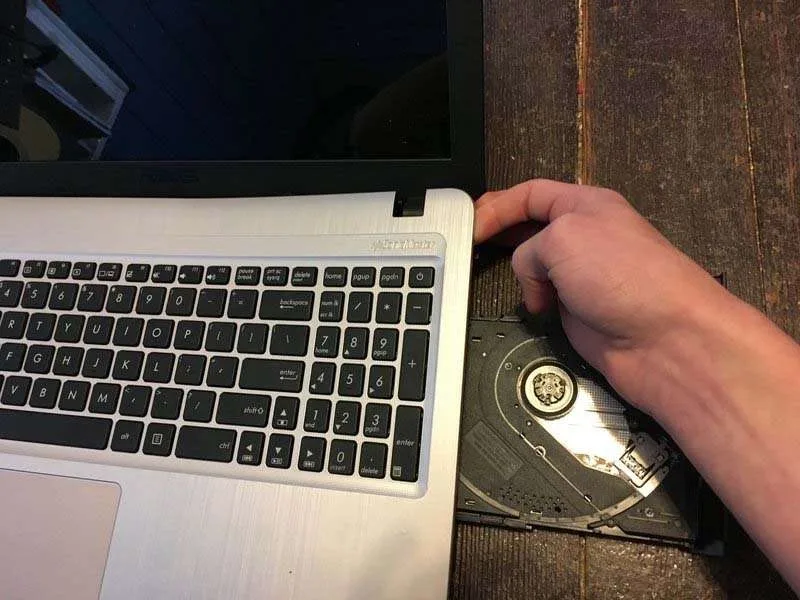 Hướng Dẫn 5 Bước Thay Ổ Cứng Trên Laptop Asus X540S