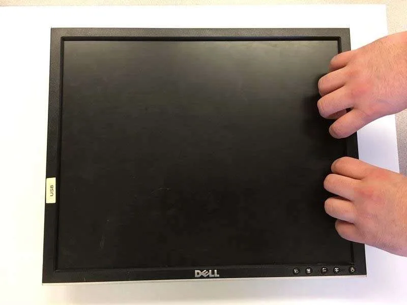 Hướng Dẫn Cách Thay Bo Mạch Chủ USB Cho Màn Hình Dell 1908FPC