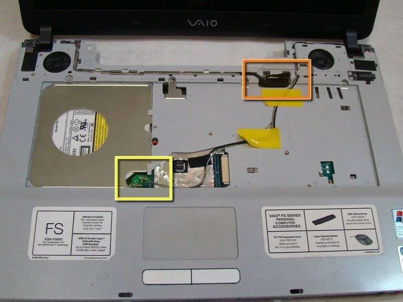 Hướng Dẫn Cách Thay Màn Hình LCD Sony Vaio VGN-FS640