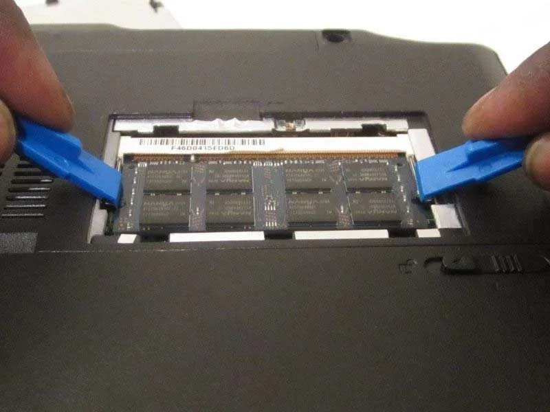 Hướng Dẫn Cách Thay RAM Asus Eee PC T101MT Hiệu Quả