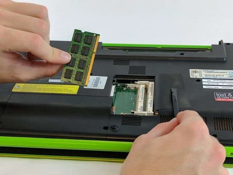 Hướng Dẫn Cách Thay RAM Laptop Cho Tất Cả Các Dòng