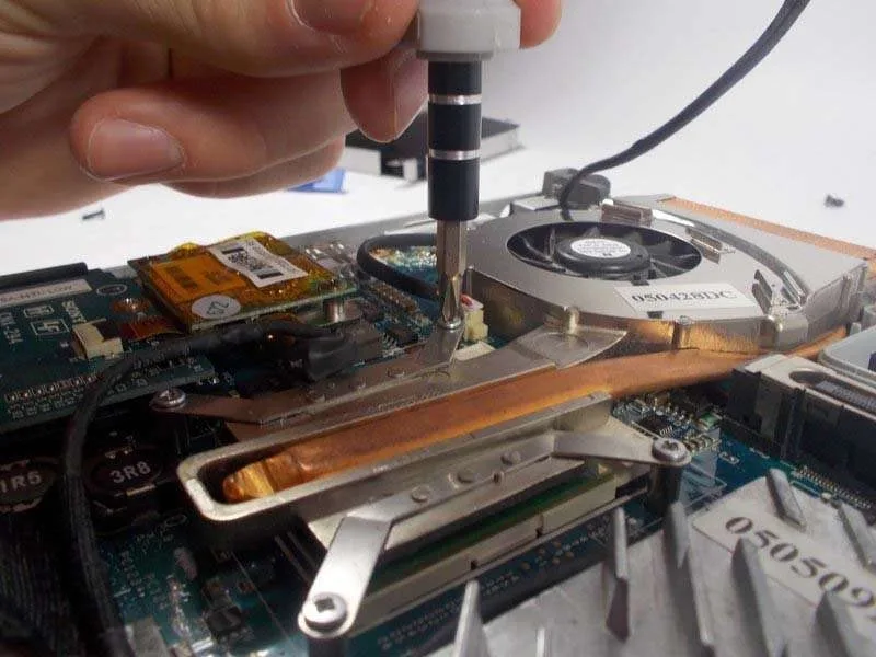Hướng Dẫn Thay Quạt Tản Nhiệt Laptop Sony Vaio VGN-FS640