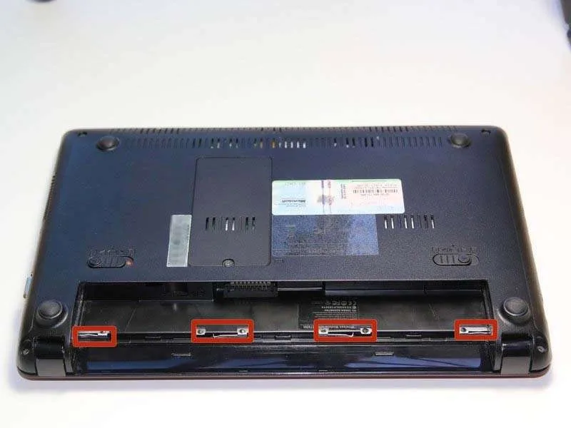 Hướng Dẫn Thay Thẻ Wifi Cho Asus Eee PC 1005PEB Hiệu Quả