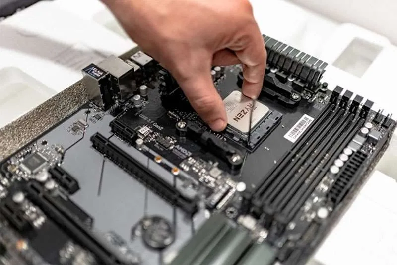 Khi Chọn Mua Mainboard Server Cần Chú Ý Những Gì?