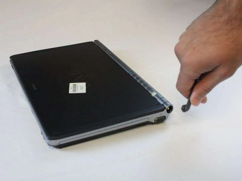 Mách Bạn Cách Thay Ăng-ten Mạng Sony Vaio PCG-4G1L Đơn Giản