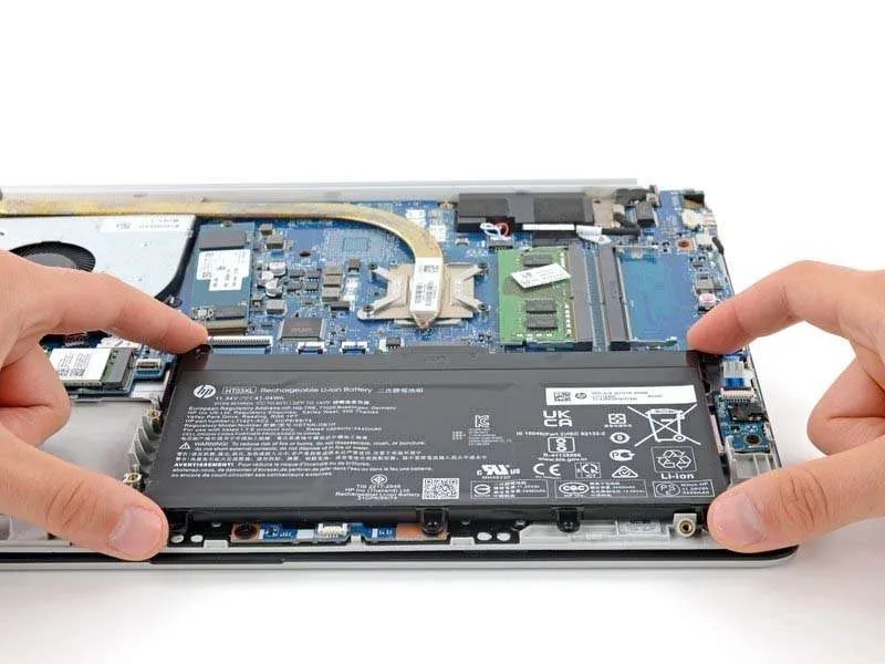 Mẹo Thay Pin Laptop HP 15-dw Tại Nhà Cực Nhanh