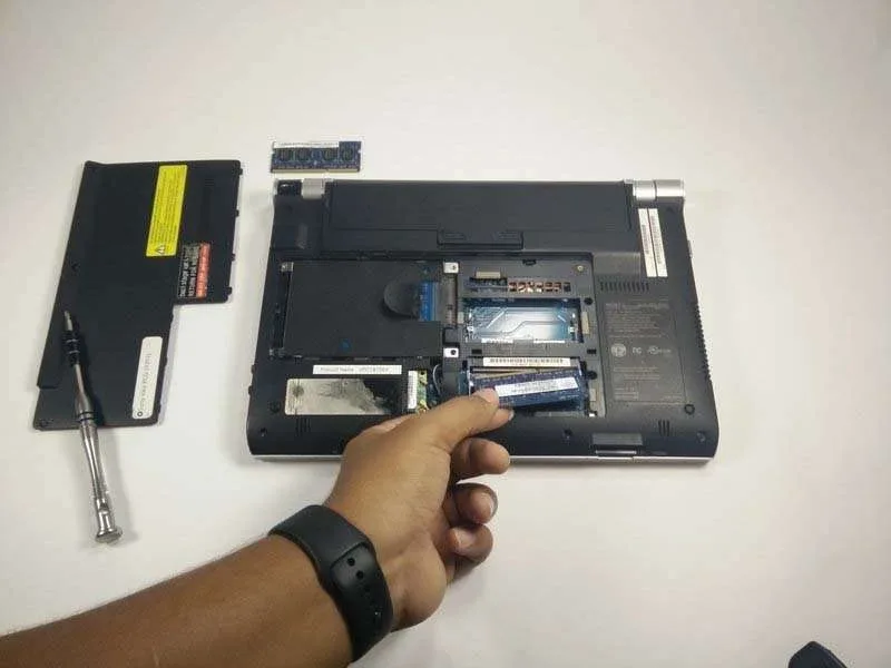 Mẹo Thay RAM Sony Vaio PCG-31311L Đảm Bảo Thành Công