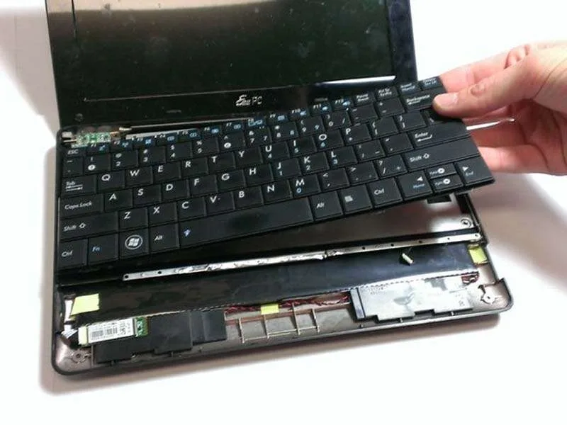 Quy Trình Tháo Rời ASUS Eee PC 1008Ha Đơn Giản, Hiệu Quả
