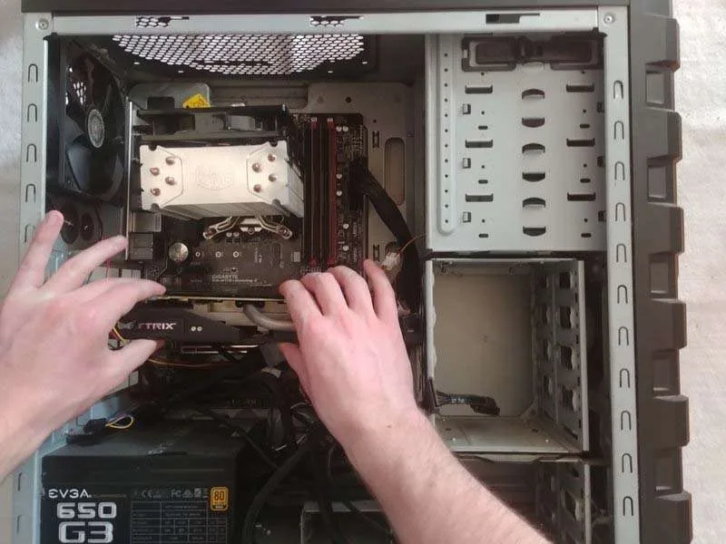 Quy Trình Thay Card Đồ Họa NVIDIA GeForce GTX 970 Cho Người Mới