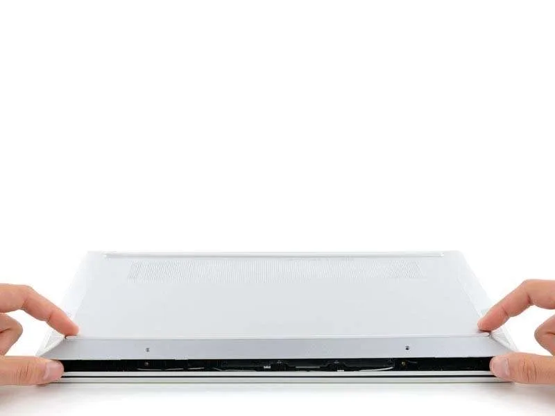 Quy Trình Thay Nắp Lưng HP Pavilion 15-eh Cho Người Mới Dùng
