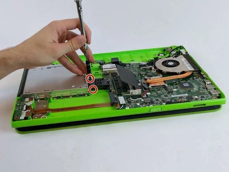 Quy Trình Thay Ổ Đĩa Quang Sony Vaio VPCCB290X Đơn Giản