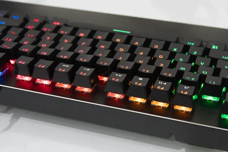 che-djo-game-cua-ban-phim-fuhlen-eraser-led-switch-quang-hoc